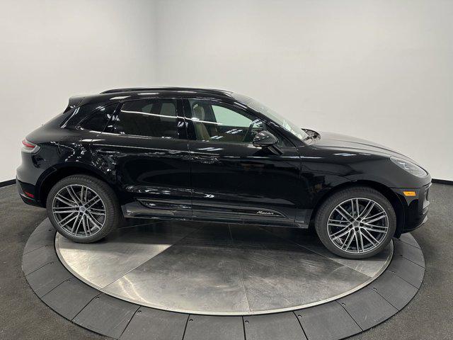 2025 Porsche Macan Macan