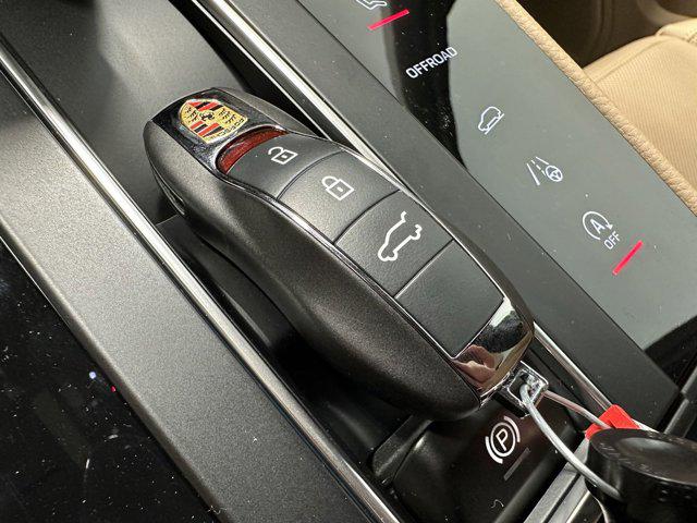 2025 Porsche Macan Macan