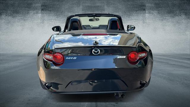 2016 Mazda MX-5 Miata Club 4