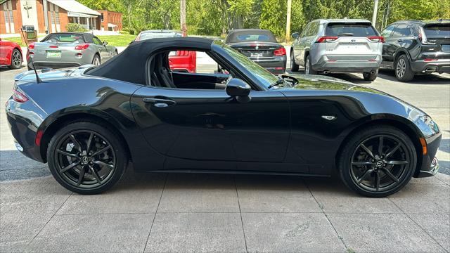 2016 Mazda MX-5 Miata Club 22