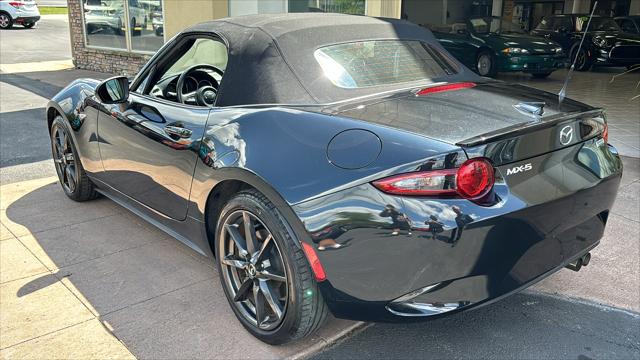 2016 Mazda MX-5 Miata Club 25