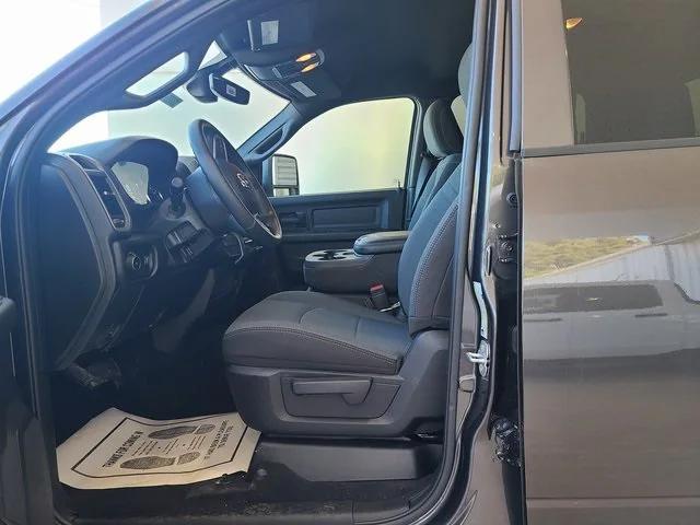 2024 RAM Ram 3500 RAM 3500 TRADESMAN CREW CAB 4X4 8 BOX