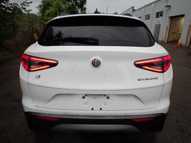 2024 Alfa Romeo Stelvio STELVIO Ti AWD