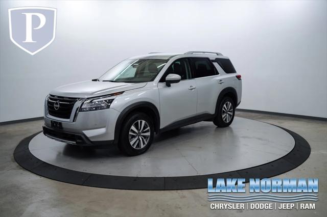 2023 Nissan Pathfinder SL FWD