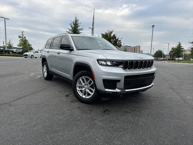 2023 Jeep Grand Cherokee L Laredo 4x2