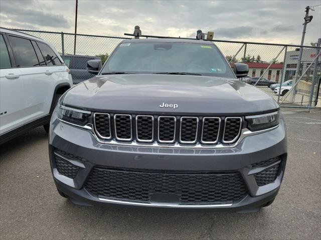 2024 Jeep Grand Cherokee GRAND CHEROKEE LAREDO 4X4