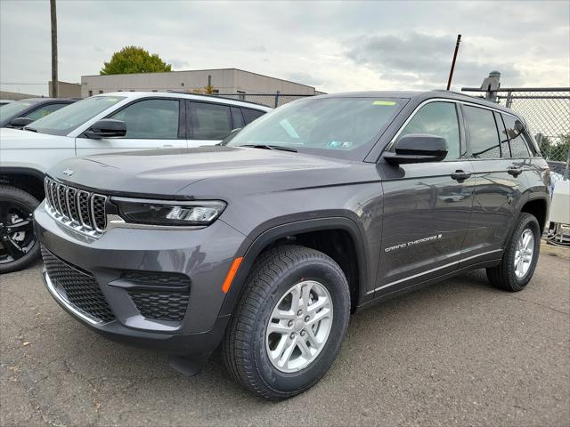 2024 Jeep Grand Cherokee GRAND CHEROKEE LAREDO 4X4