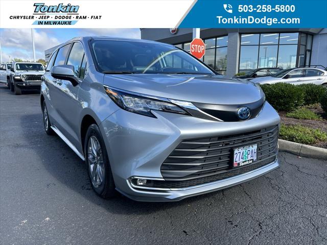 2023 Toyota Sienna XLE