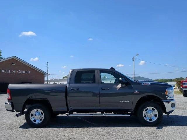 2022 RAM 2500 Big Horn Crew Cab 4x4 64 Box