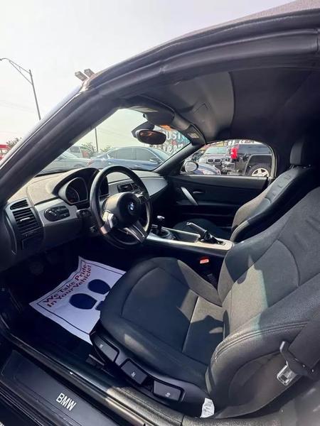 2005 BMW Z4 2.5i