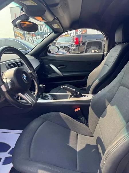 2005 BMW Z4 2.5i