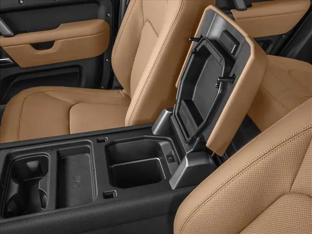 2024 Land Rover Defender 110 P300