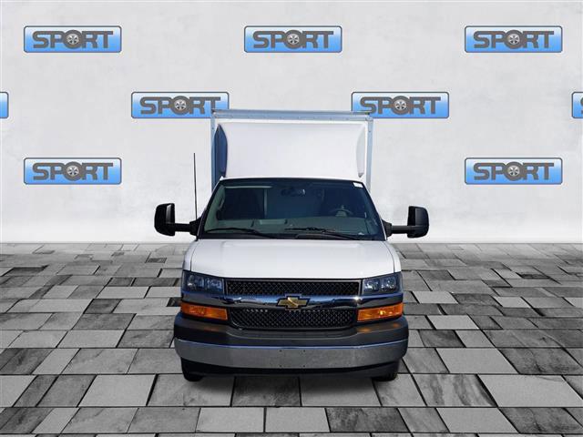 2024 Chevrolet Express Cutaway Work Van