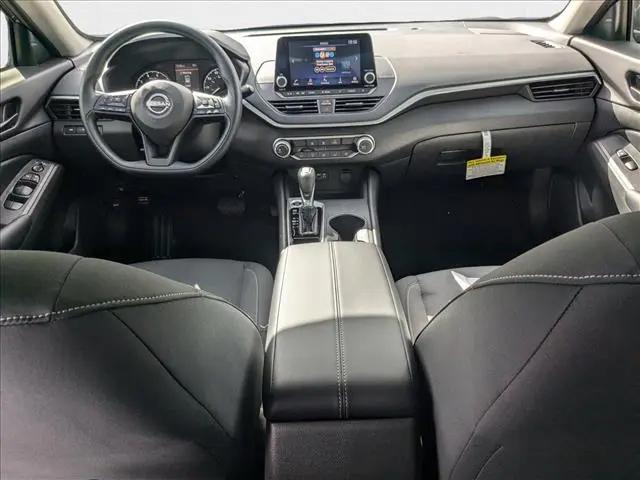 2025 Nissan Altima S FWD