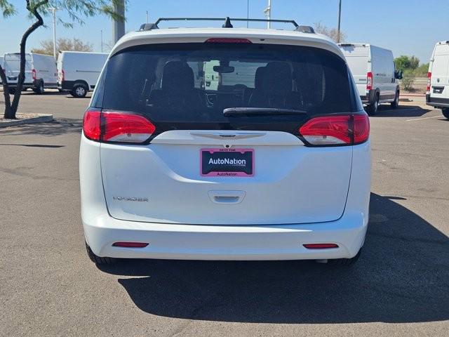 2021 Chrysler Voyager LXI
