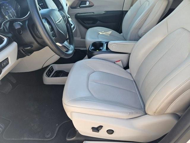 2021 Chrysler Voyager LXI