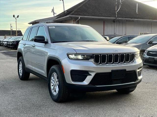 2025 Jeep Grand Cherokee GRAND CHEROKEE LAREDO 4X4