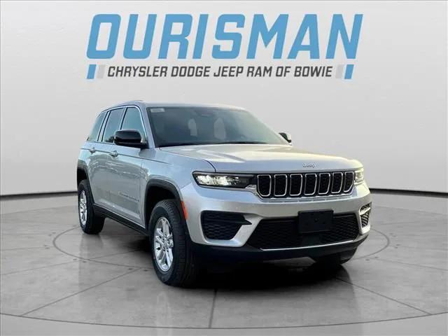 2025 Jeep Grand Cherokee GRAND CHEROKEE LAREDO 4X4