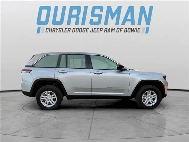 2025 Jeep Grand Cherokee GRAND CHEROKEE LAREDO 4X4