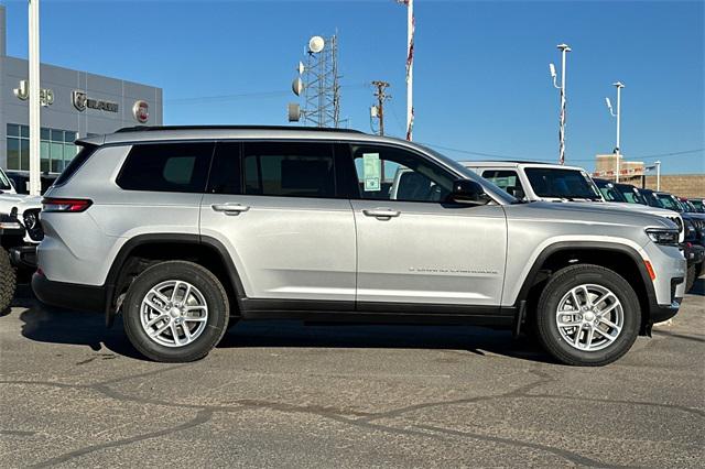 2025 Jeep Grand Cherokee GRAND CHEROKEE L LAREDO X 4X2