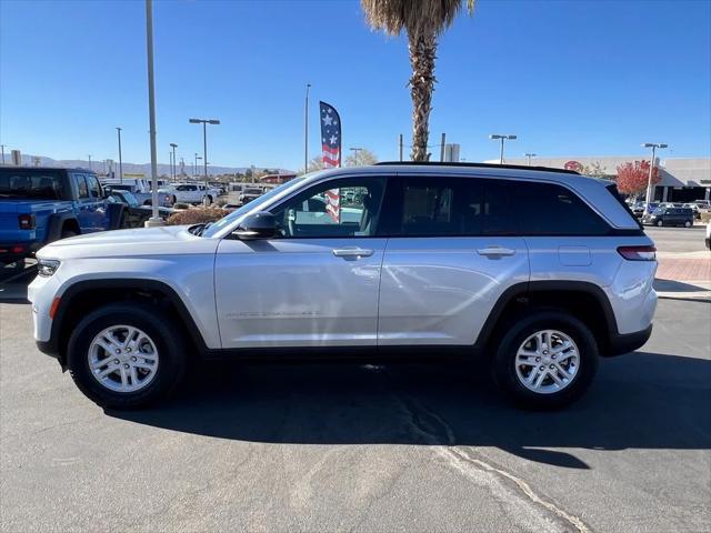 2025 Jeep Grand Cherokee GRAND CHEROKEE LAREDO 4X4