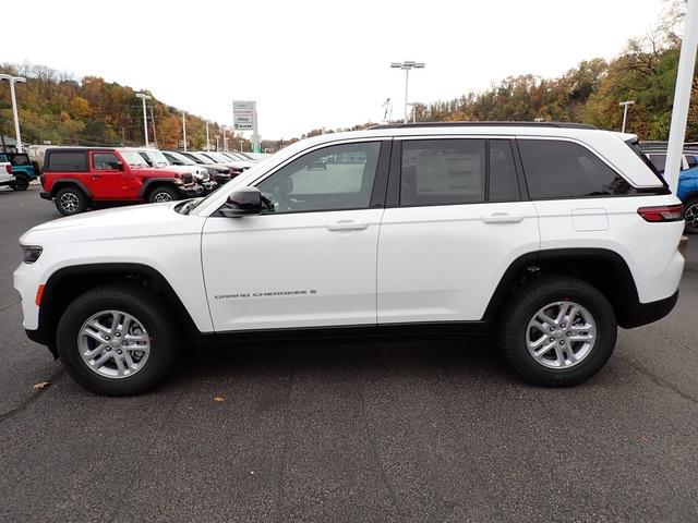 2025 Jeep Grand Cherokee GRAND CHEROKEE LAREDO 4X4