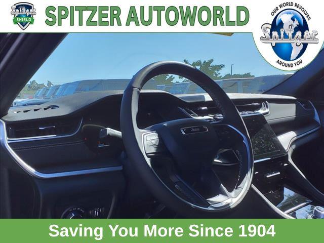 2025 Jeep Grand Cherokee GRAND CHEROKEE L LAREDO X 4X2