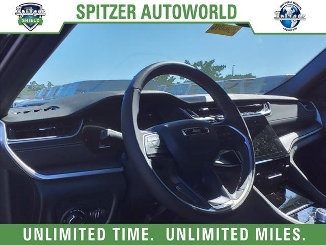 2025 Jeep Grand Cherokee GRAND CHEROKEE L LAREDO X 4X2