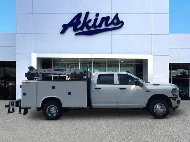 2024 RAM Ram 3500 Chassis Cab RAM 3500 TRADESMAN CREW CAB CHASSIS 4X4 60 CA