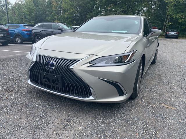 2020 Lexus ES 300h