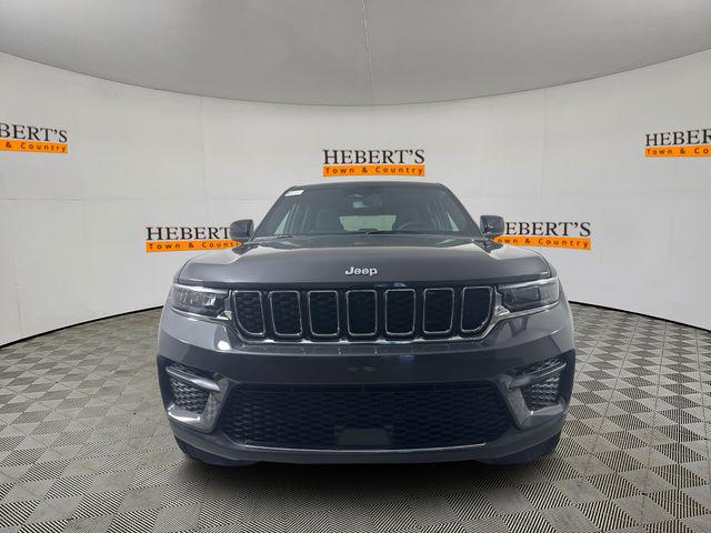 2025 Jeep Grand Cherokee GRAND CHEROKEE LAREDO 4X2