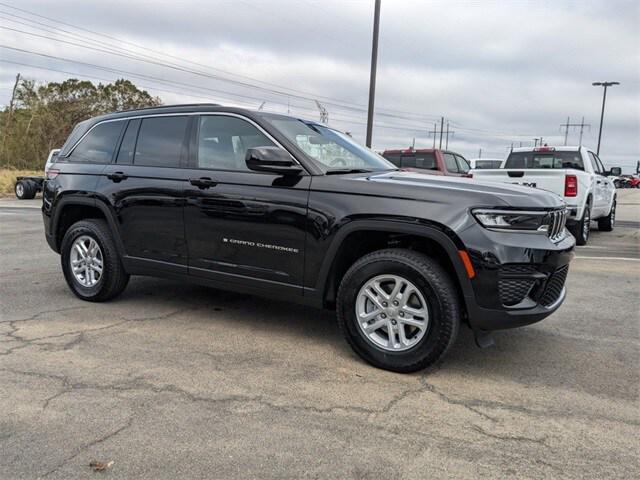 2025 Jeep Grand Cherokee GRAND CHEROKEE LAREDO 4X2