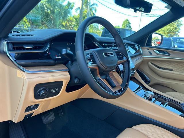 2025 Jeep Grand Cherokee GRAND CHEROKEE SUMMIT RESERVE 4X4