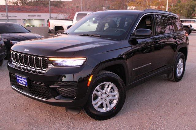 2025 Jeep Grand Cherokee GRAND CHEROKEE LAREDO 4X2