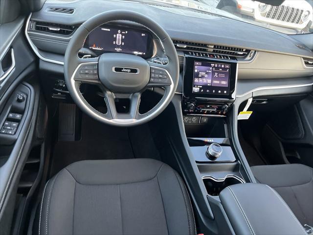 New 2025 Jeep Grand Cherokee Laredo New 2025 Jeep Grand Cherokee Laredo