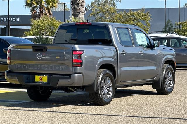 2025 Nissan Frontier Crew Cab SV 4x2
