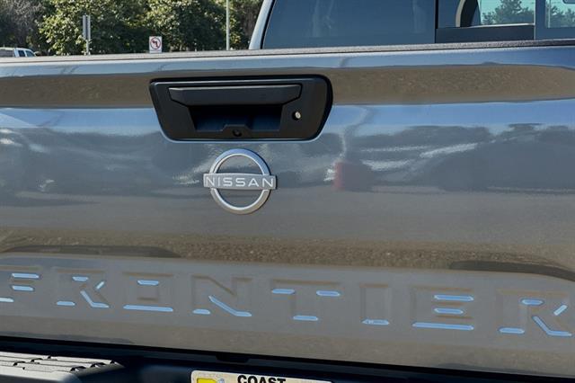 2025 Nissan Frontier Crew Cab SV 4x2