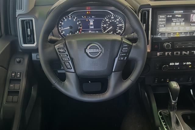 2025 Nissan Frontier Crew Cab SV 4x2