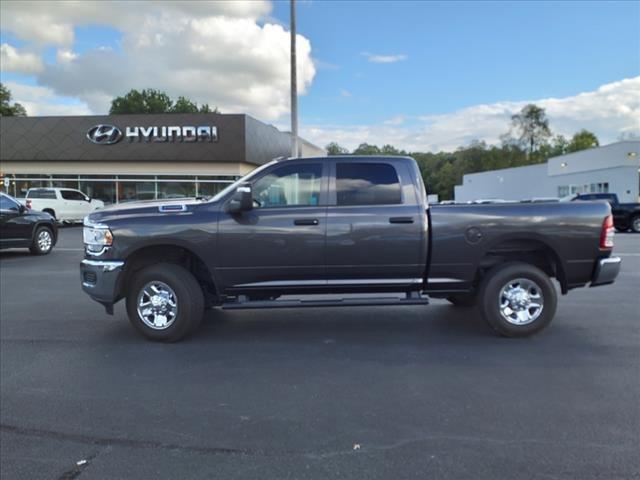 2023 RAM 2500 Tradesman Crew Cab 4x4 64 Box