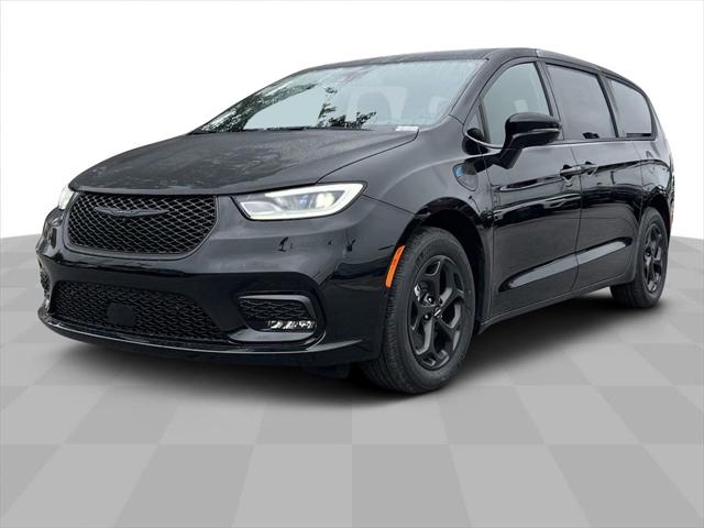 2024 Chrysler Pacifica Hybrid PACIFICA PLUG-IN HYBRID S APPEARANCE