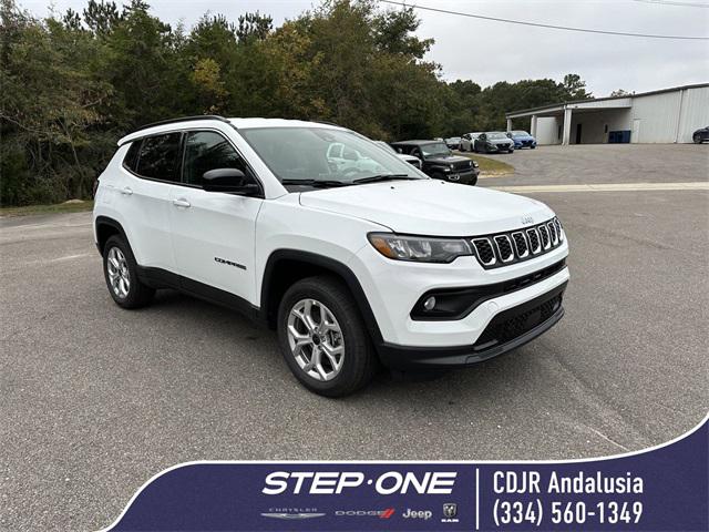 2025 Jeep Compass COMPASS LATITUDE 4X4