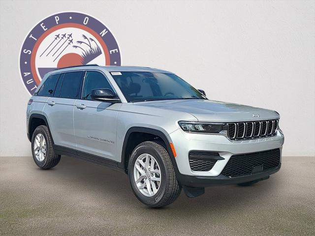 2024 Jeep Grand Cherokee GRAND CHEROKEE LAREDO X 4X2