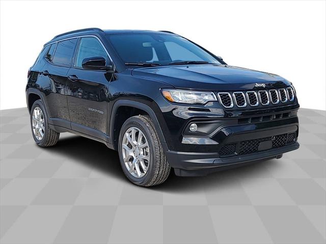 2024 Jeep Compass COMPASS LATITUDE LUX 4X4