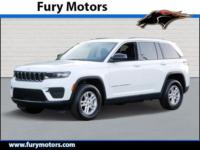 2023 Jeep Grand Cherokee Laredo 4x4 for sale in South St. Paul, MN