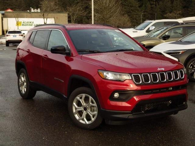 2025 Jeep Compass COMPASS LATITUDE 4X4