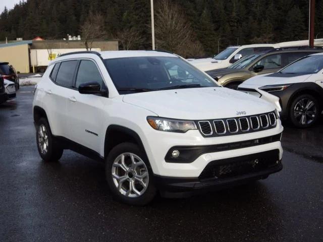 2025 Jeep Compass COMPASS LATITUDE 4X4