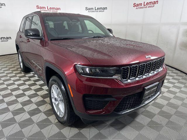 2025 Jeep Grand Cherokee GRAND CHEROKEE LAREDO X 4X4