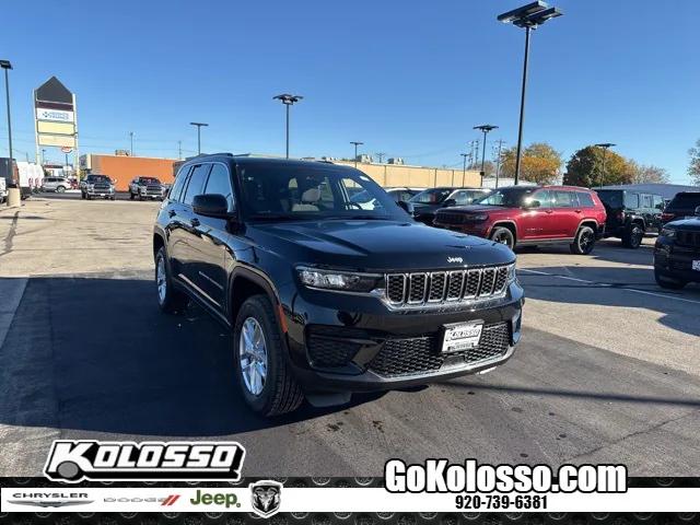 2025 Jeep Grand Cherokee GRAND CHEROKEE LAREDO X 4X4