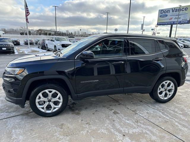 2025 Jeep Compass COMPASS SPORT 4X4