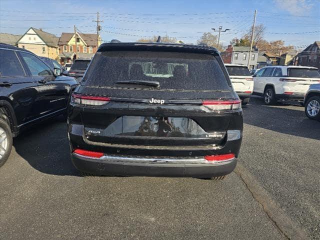 2025 Jeep Grand Cherokee GRAND CHEROKEE LAREDO X 4X4